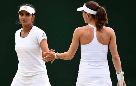 Sania Mirza and Martina Hingis 